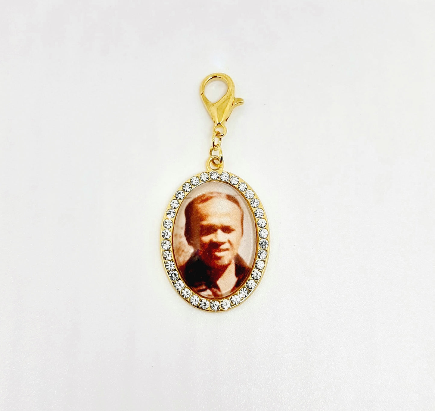 Medium Rhinestone Oval Boutonniere / Bouquet Charm (Design C3, C8)